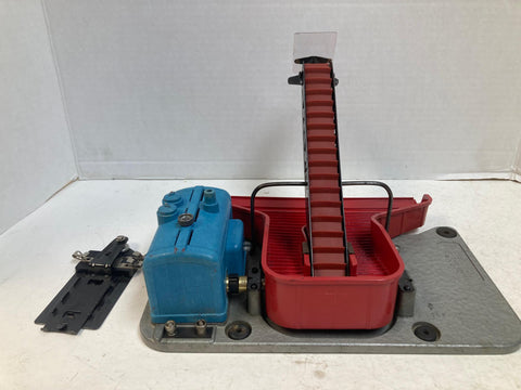 Lionel Postwar No. 397 Operating Coal Loader w/ 153C Contactor *WORKS*