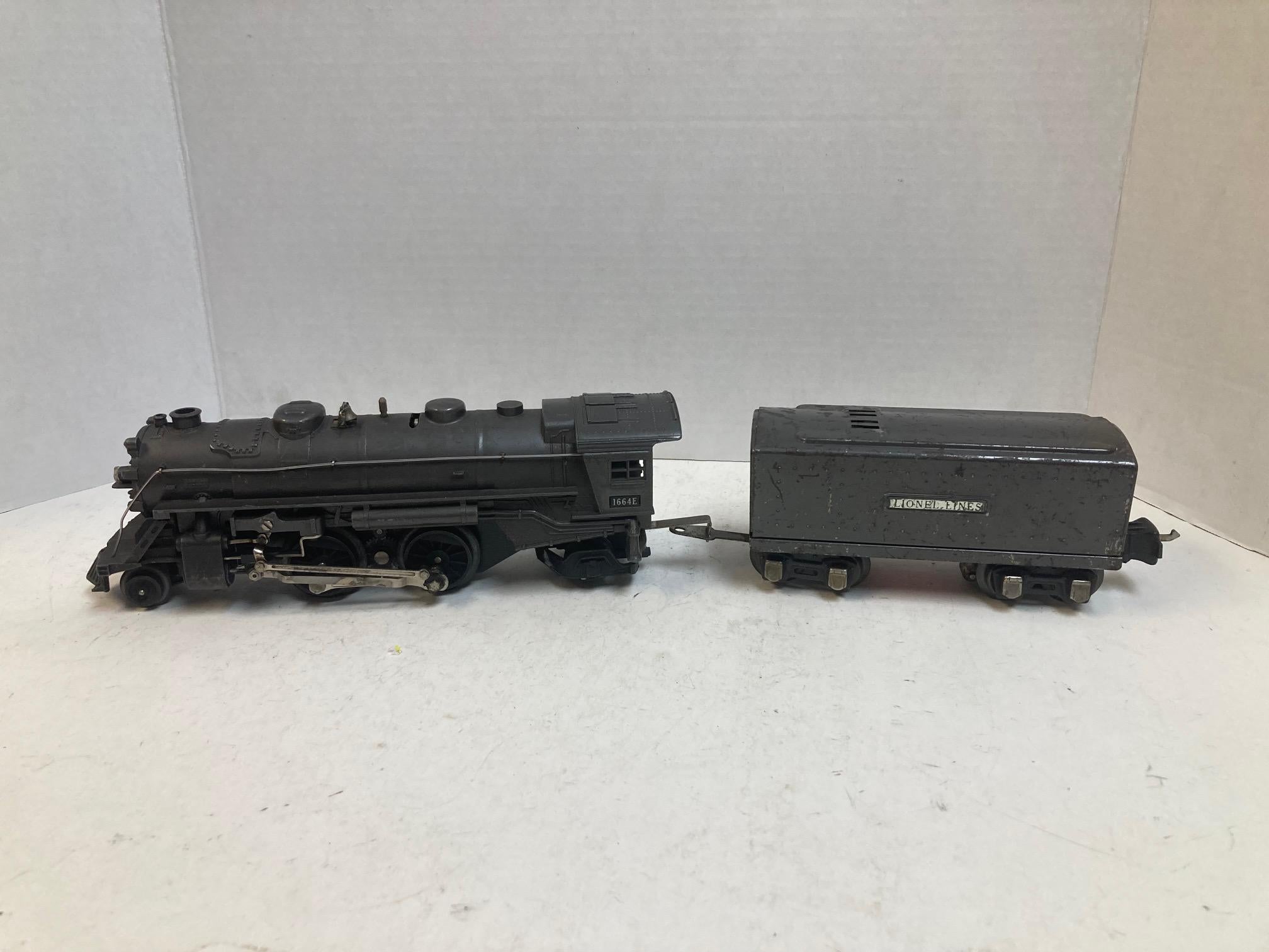 Vintage Lionel Pre-War 1664E Silver Steam Locomotive w/ 2689W Tender – O Gauge 1938–42