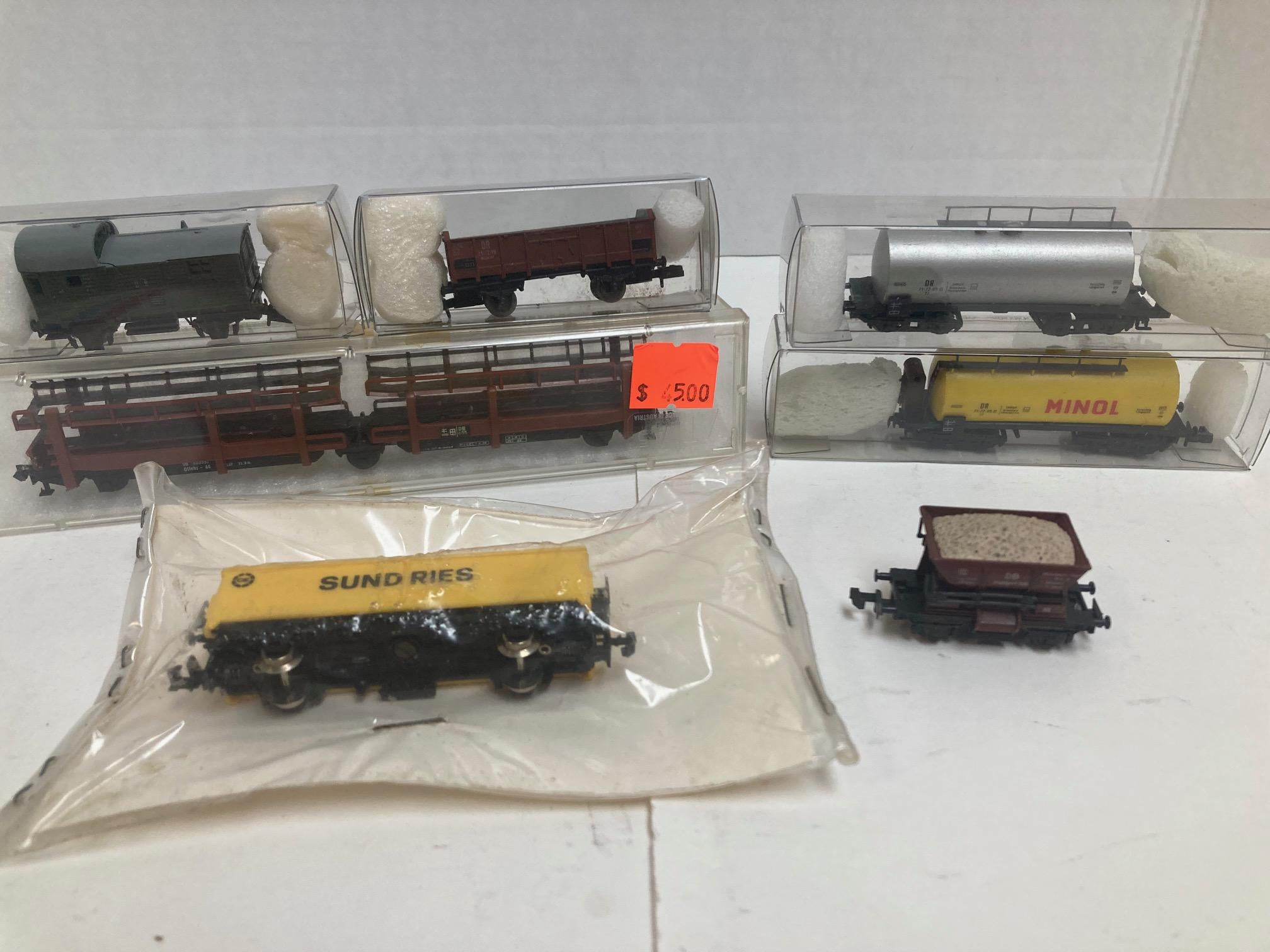 Piko Atlas N Scale Bundle (7 Count) Foreign Wagons European/Japanese