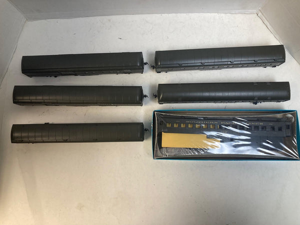 Athearn HO Southern Pacific 6-Car Passenger Lot - Daylight Consist - Built/Kits