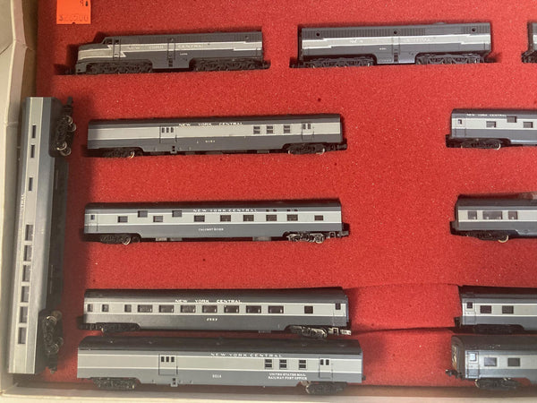 Con-Cor N Scale New York Central ABA Locomotive Set + 10 Passenger Cars – NYC Grey Scheme