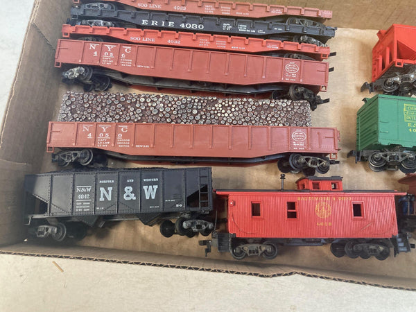 Vintage Revell HO Scale Train Lot: 10 Freight Cars + 36 Pcs 9" Brass Track – Read