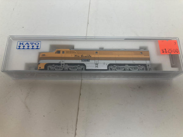 KATO Rio Grande D&RGW PA-1 Shark Nose #6013 N Scale (176-4107)