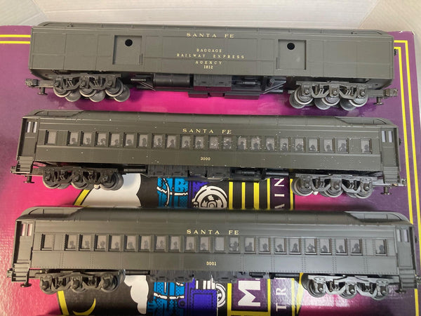 MTH Premier 20-4007 Santa Fe Green 70’ Madison Passenger Set - 5-Car Lot O Scale