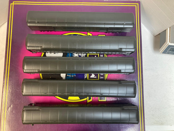 MTH Premier 20-4007 Santa Fe Green 70’ Madison Passenger Set - 5-Car Lot O Scale