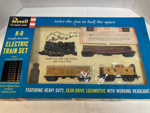 Revell HO Ready-to-Run Omaha 0-6-0 Steam Loco w/ 3 cars & Track (Complete Set)