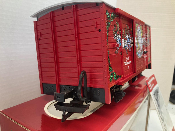 LGB 4335 S Christmas Sound Boxcar – G Scale – Plays Holiday Music