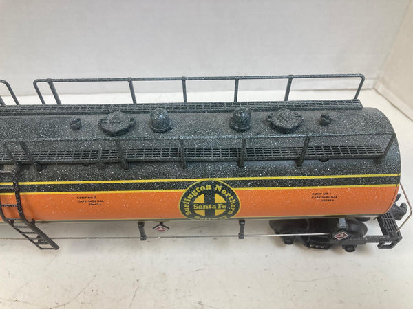 MTH 12688 BNSF 20K Gallon 4-Compartment Tank Car – O Scale – Pre-Owned Snow Weathered Finish