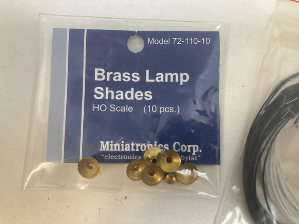 HO Scale Lighting Lot: 15x Miniatronics Grain of Wheat Bulbs & 7x Brass Shades