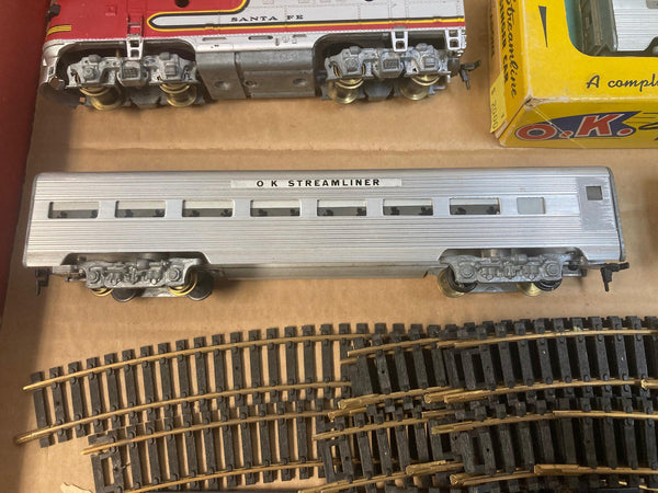 OK Streamliners F7 Diesel Freight/Passenger Train Set 206 w/ Cars & Track – Vintage HO Scale