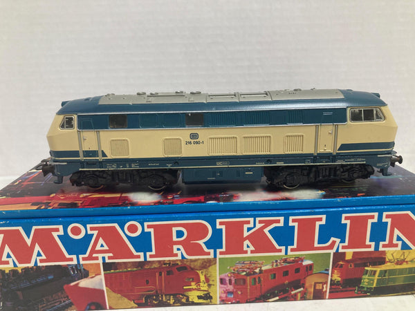 Marklin 3074 diesel locomotive #216 DB collection with original packaging HO Scale