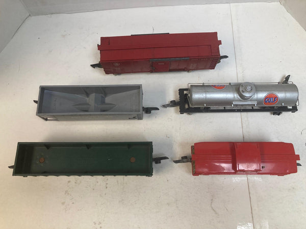 American Flyer Freight Car Set Includes: B&O Boxcar 633, Gulf Tank 625, Hopper 640, T&P Gondola 631, Caboose 638