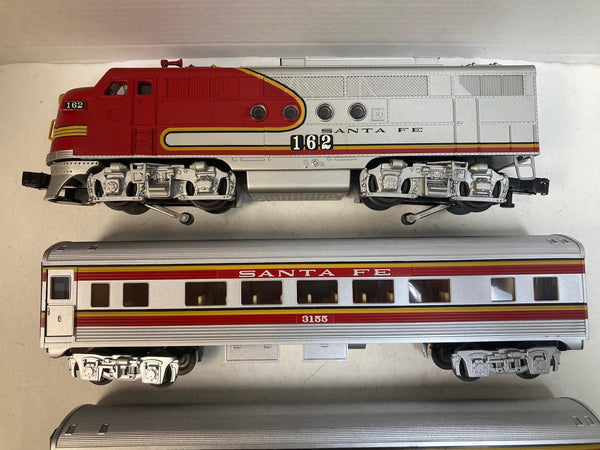 Lionel “The Chief” Santa Fe Passenger Train Set – 162 Loco, 3155, 3157, 3261 Cars – Lights Work – Conventional Power – No Box
