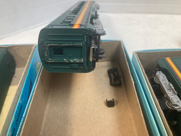 COMPLETE Lot of 6 Athearn Blue Box HO Northern Pacific Passenger Cars - 2 Kits + 4 Built