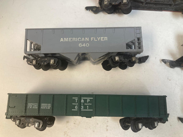 American Flyer Freight Car Set Includes: B&O Boxcar 633, Gulf Tank 625, Hopper 640, T&P Gondola 631, Caboose 638