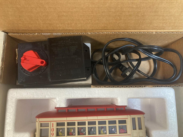 Lionel Village Trolley Company Trolley Set 6-11809 – Pre-Owned Very Good Condition – Complete