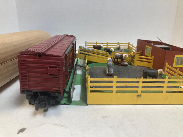 American Flyer K771 Operating Stock Yard & Stock Car Tested Works w/ 8 Cows + Box